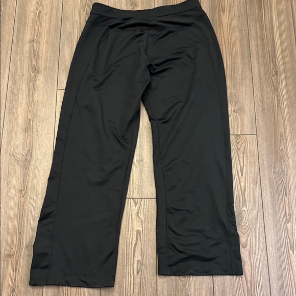 Nike women's Black wide leg - Picture 5 of 10
